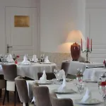 Des Voyageurs Le Rouget